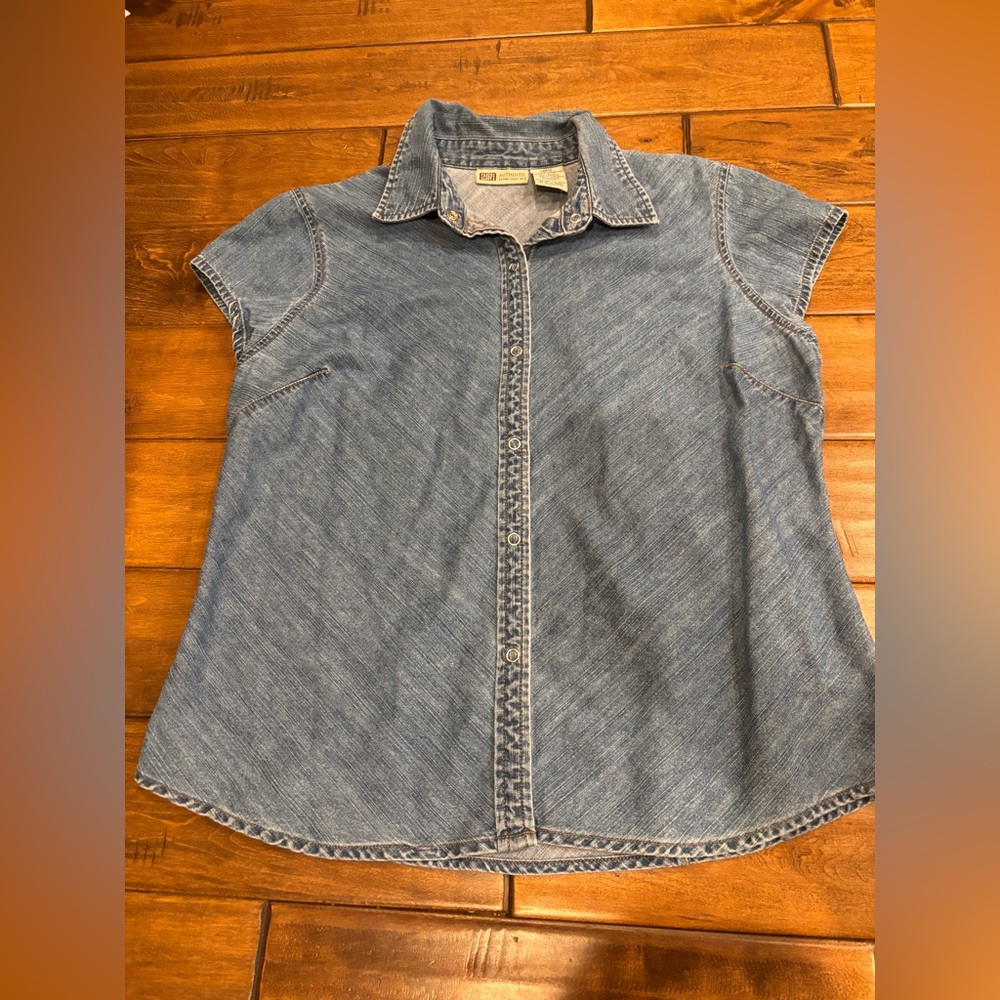 Women’s Vintage Denim Button Up Shirt